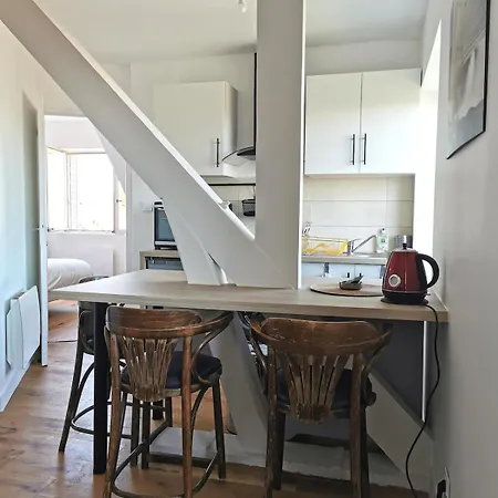 Au Calme Proche Du Centre Apartment *